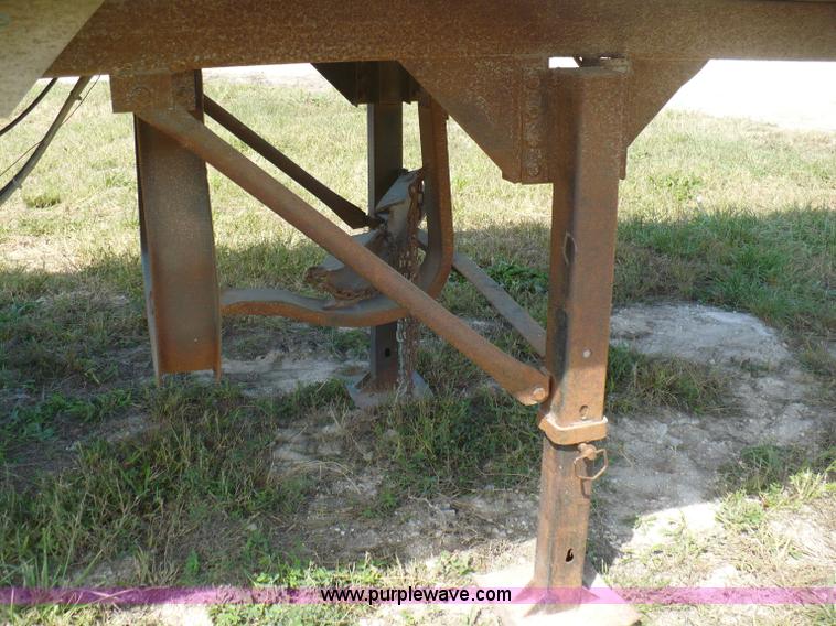 image for item B6006 1990 Montone aluminum end dump trailer