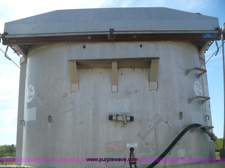 image for item B6006 1990 Montone aluminum end dump trailer