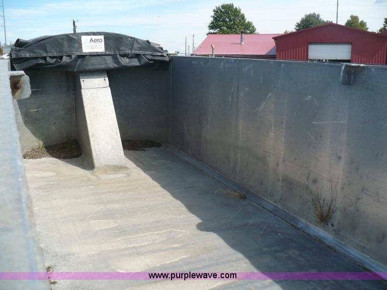 image for item B6006 1990 Montone aluminum end dump trailer