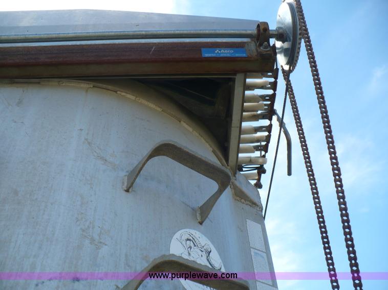 image for item B6006 1990 Montone aluminum end dump trailer