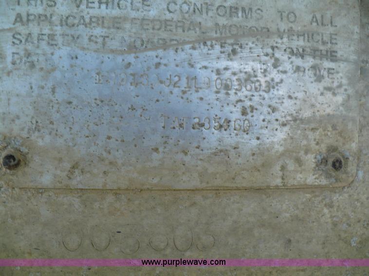 image for item B6006 1990 Montone aluminum end dump trailer