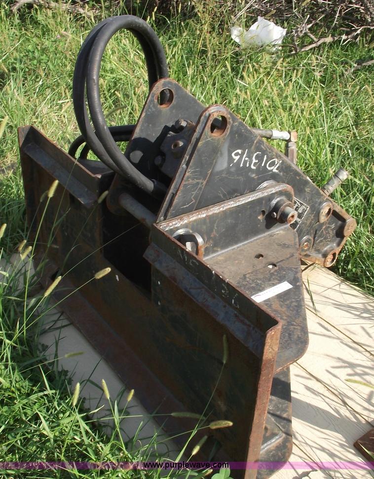 image for item B9153 3,500 lb Bobcat breaker