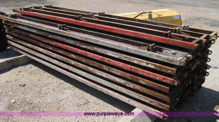 image for item B9557 (38) steel concrete form boards
