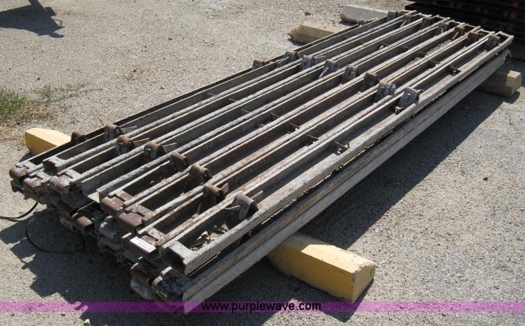 image for item B9558 (25) steel concrete form boards