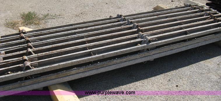 image for item B9558 (25) steel concrete form boards