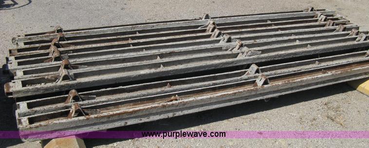 image for item B9558 (25) steel concrete form boards