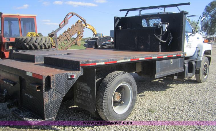 image for item C5016 1993 Chevrolet Kodiak C6500 flatbed truck