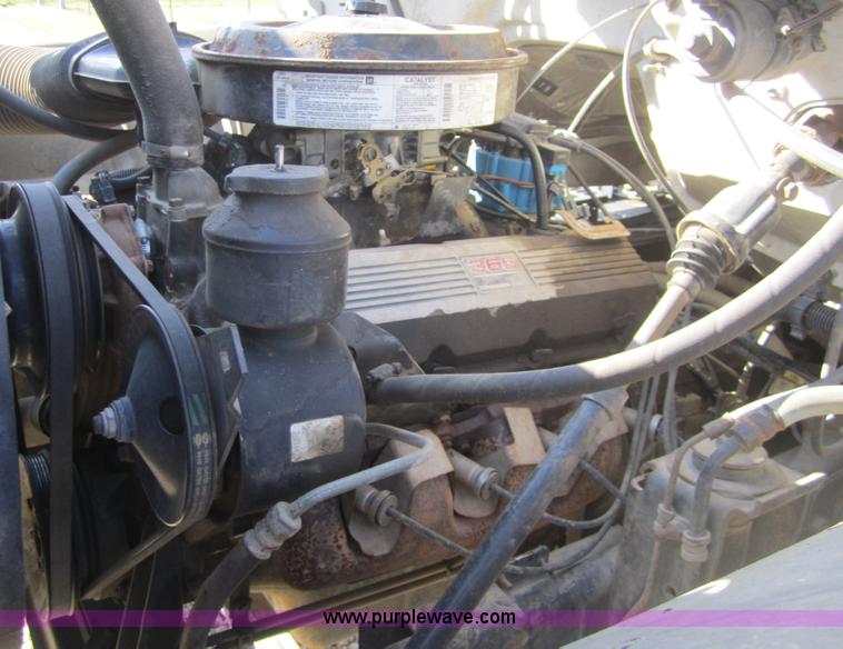 image for item C5016 1993 Chevrolet Kodiak C6500 flatbed truck