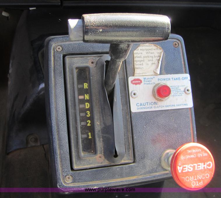 image for item C5016 1993 Chevrolet Kodiak C6500 flatbed truck