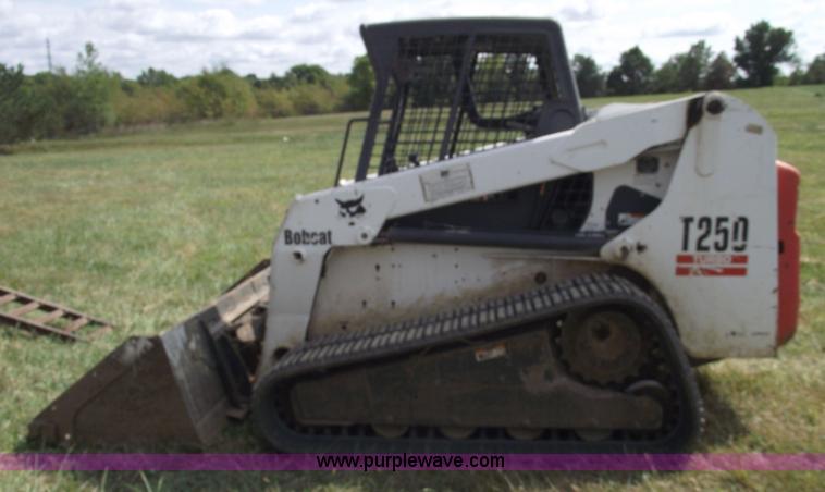 image for item C5553 Bobcat T250 Turbo skid steer