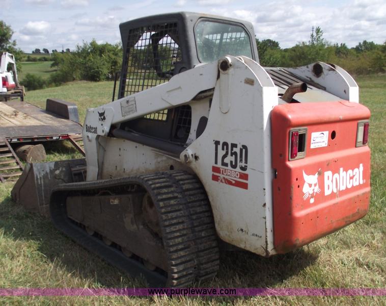 image for item C5553 Bobcat T250 Turbo skid steer