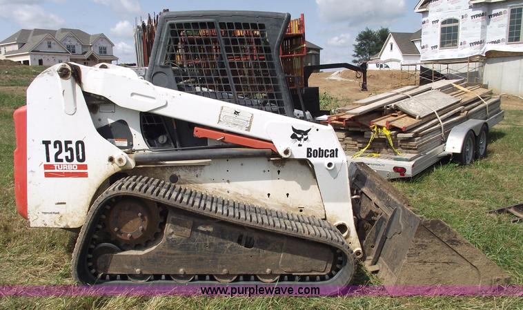 image for item C5553 Bobcat T250 Turbo skid steer