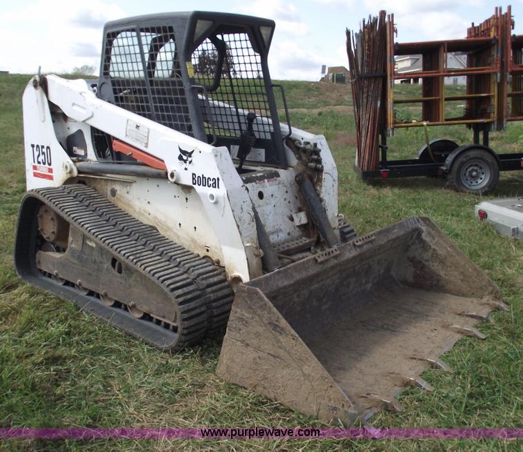 image for item C5553 Bobcat T250 Turbo skid steer