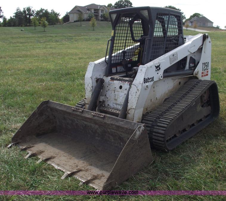 image for item C5553 Bobcat T250 Turbo skid steer