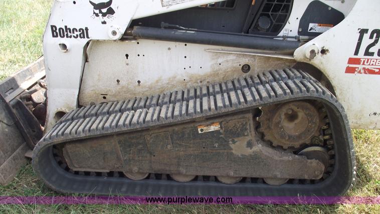 image for item C5553 Bobcat T250 Turbo skid steer