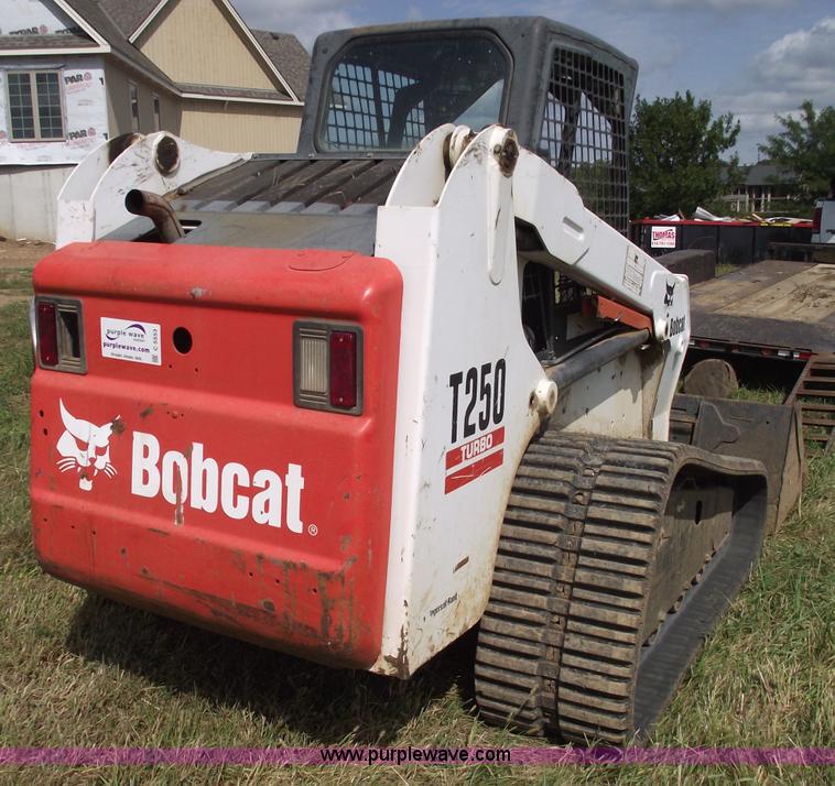 image for item C5553 Bobcat T250 Turbo skid steer