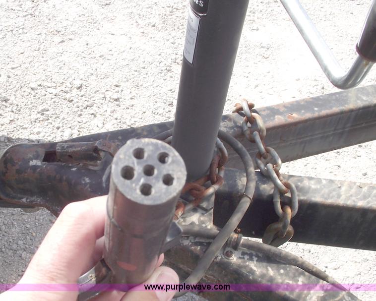 image for item C5559 2000 Doo Little 16' enclosed trailer