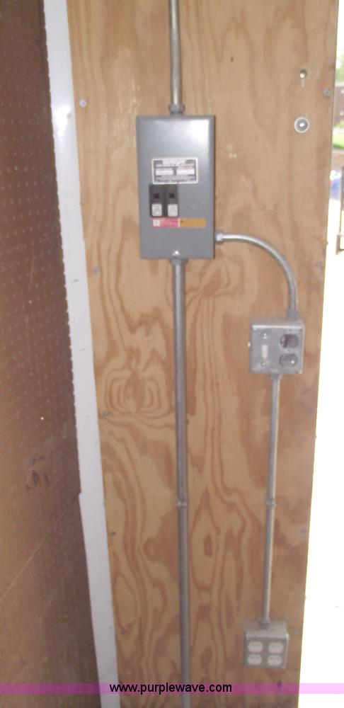 image for item C5559 2000 Doo Little 16' enclosed trailer