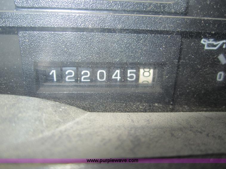 image for item C9754 1998 GMC C8500 bucket digger truck