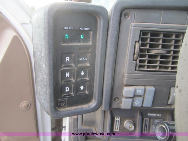 image for item C9754 1998 GMC C8500 bucket digger truck