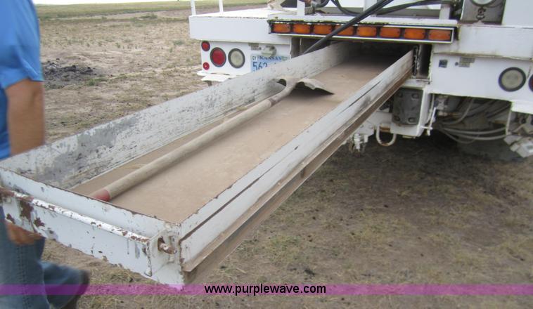 image for item C9754 1998 GMC C8500 bucket digger truck