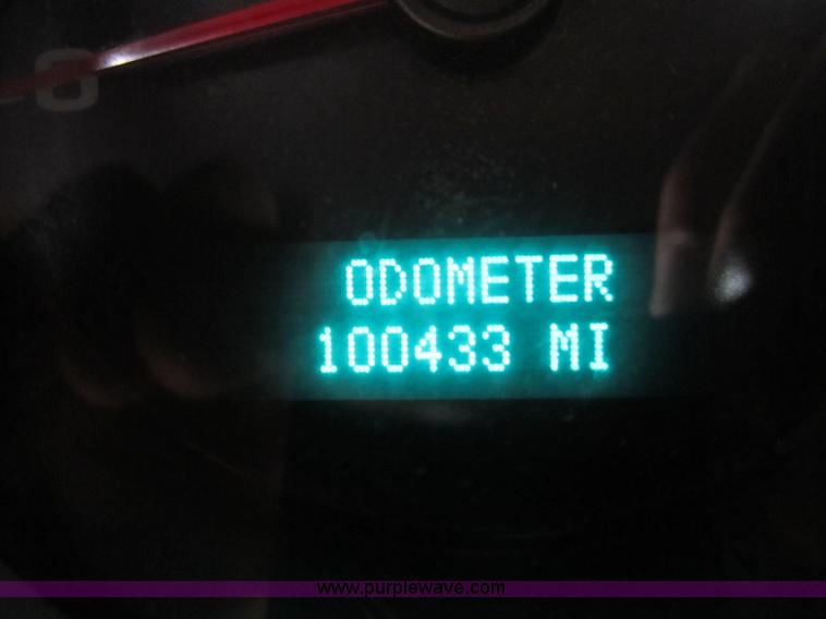 image for item C9755 2007 Chevrolet Silverado K3500HD service pickup truck