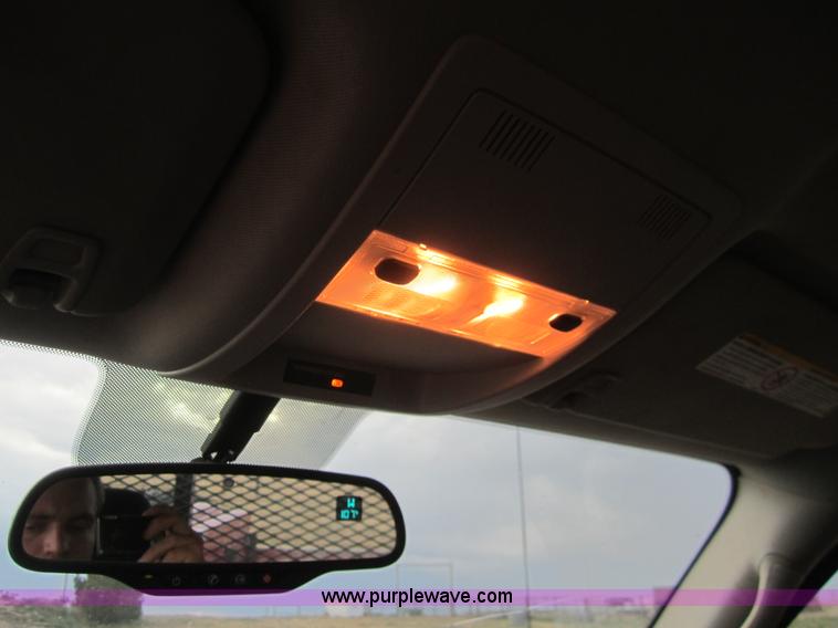 image for item C9755 2007 Chevrolet Silverado K3500HD service pickup truck