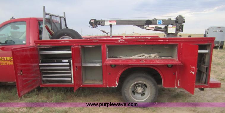 image for item C9755 2007 Chevrolet Silverado K3500HD service pickup truck