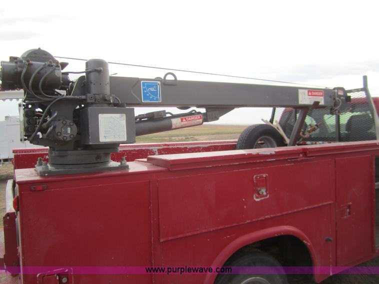 image for item C9755 2007 Chevrolet Silverado K3500HD service pickup truck