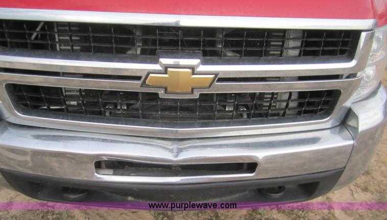 image for item C9755 2007 Chevrolet Silverado K3500HD service pickup truck