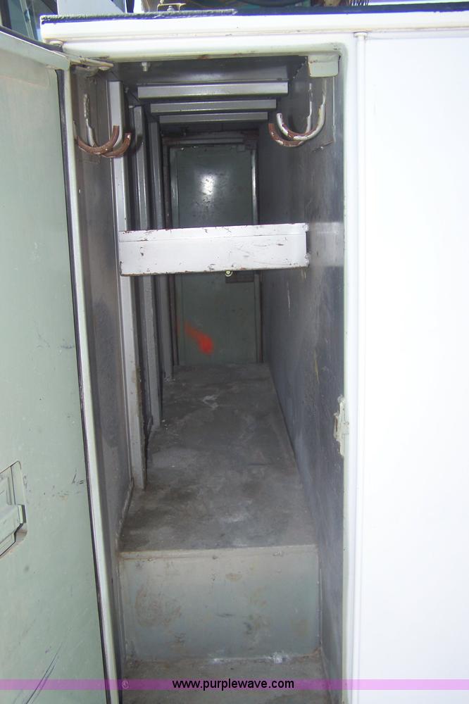 image for item D8513 1989 Ford F350 Custom pickup truck