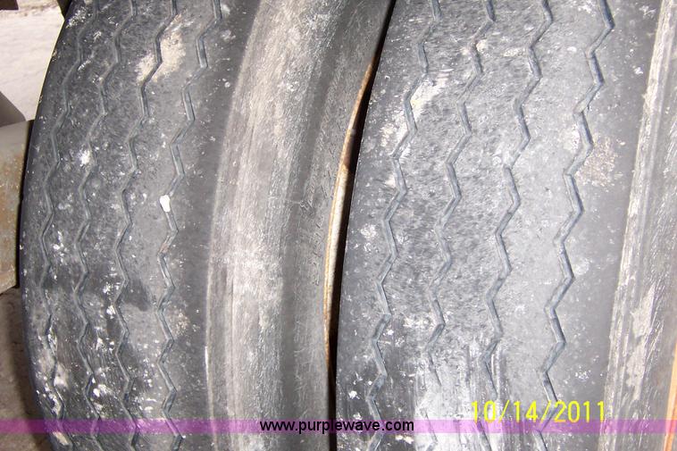 image for item A1488 1999 Great Dane 53' dry van trailer