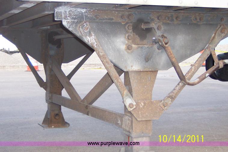 image for item A1488 1999 Great Dane 53' dry van trailer