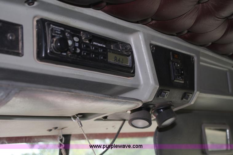 image for item A2351 1995 Kenworth T600 semi truck