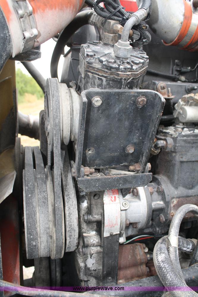 image for item A2351 1995 Kenworth T600 semi truck