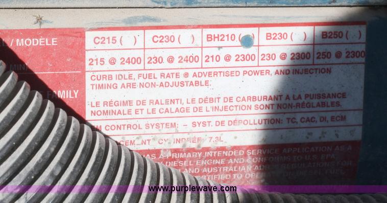 image for item A2371 2001 International 4700 cab and chassis