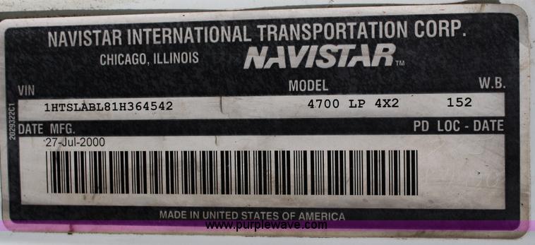 image for item A2371 2001 International 4700 cab and chassis