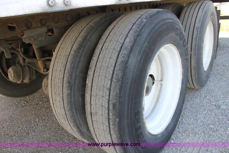 image for item A2901 1998 Wabash 53' reefer trailer