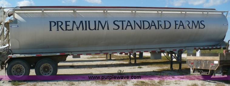 image for item A4882 1998 Ledwell 40' bulk feed trailer