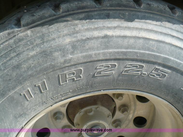 image for item A4882 1998 Ledwell 40' bulk feed trailer