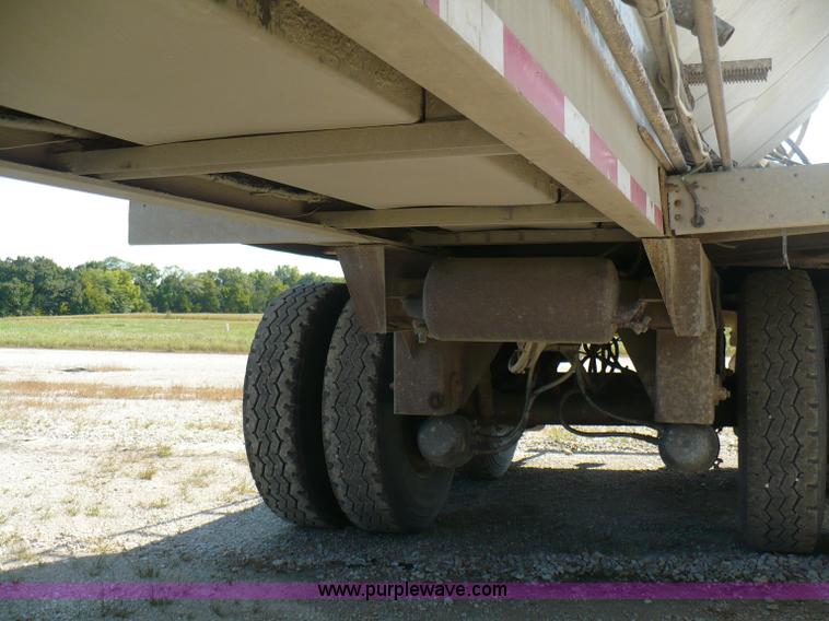 image for item A4882 1998 Ledwell 40' bulk feed trailer
