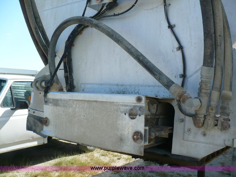 image for item A4882 1998 Ledwell 40' bulk feed trailer