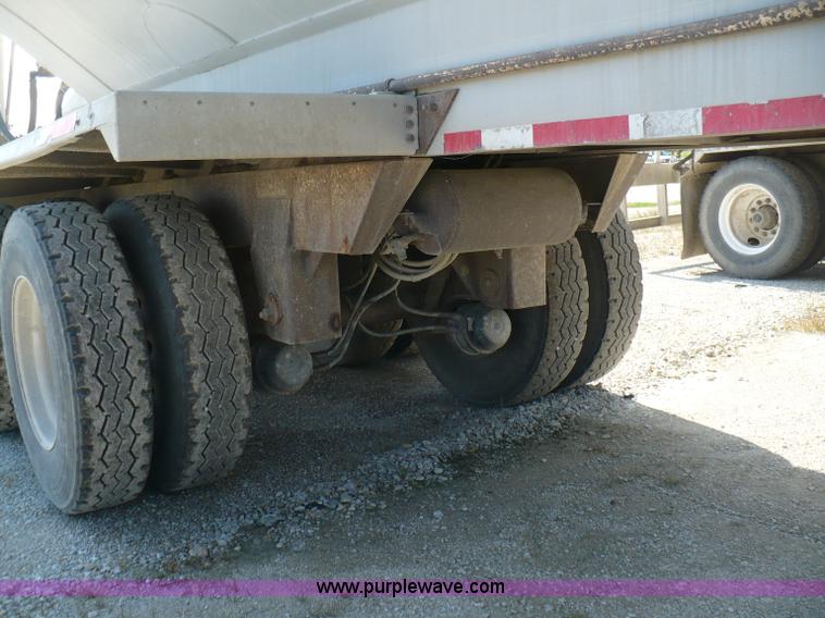 image for item A4882 1998 Ledwell 40' bulk feed trailer