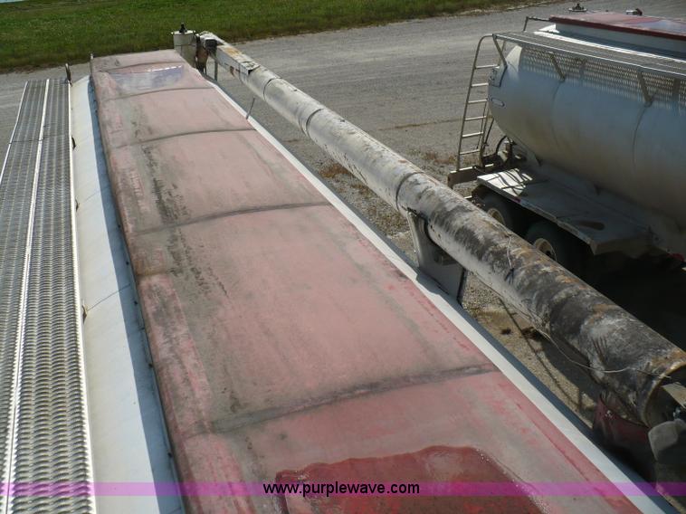 image for item A4882 1998 Ledwell 40' bulk feed trailer