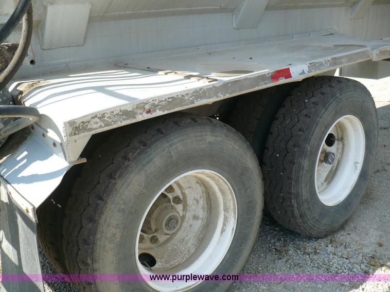 image for item A4883 1998 Ledwell 40' bulk feed trailer