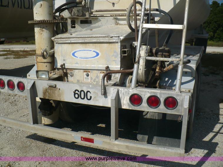 image for item A4883 1998 Ledwell 40' bulk feed trailer