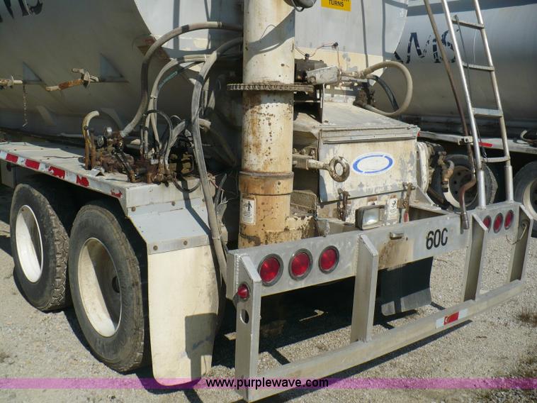 image for item A4883 1998 Ledwell 40' bulk feed trailer