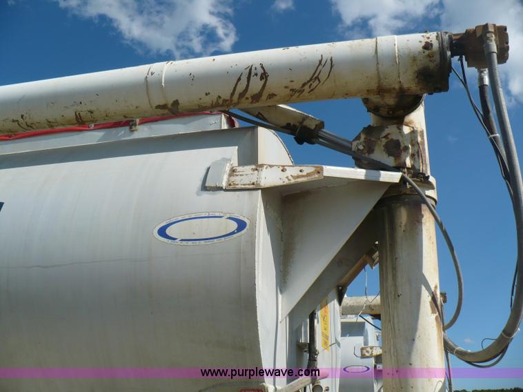 image for item A4883 1998 Ledwell 40' bulk feed trailer