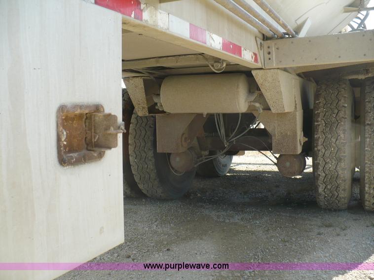 image for item A4883 1998 Ledwell 40' bulk feed trailer