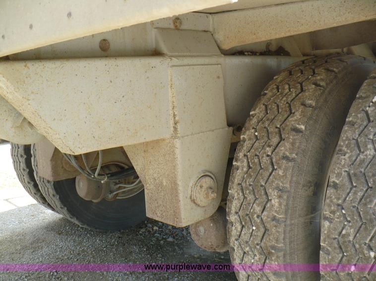 image for item A4883 1998 Ledwell 40' bulk feed trailer